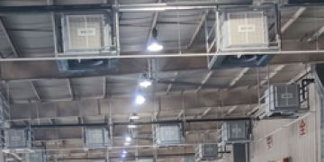 為什么工廠車間降溫都安裝工業環?？照{？